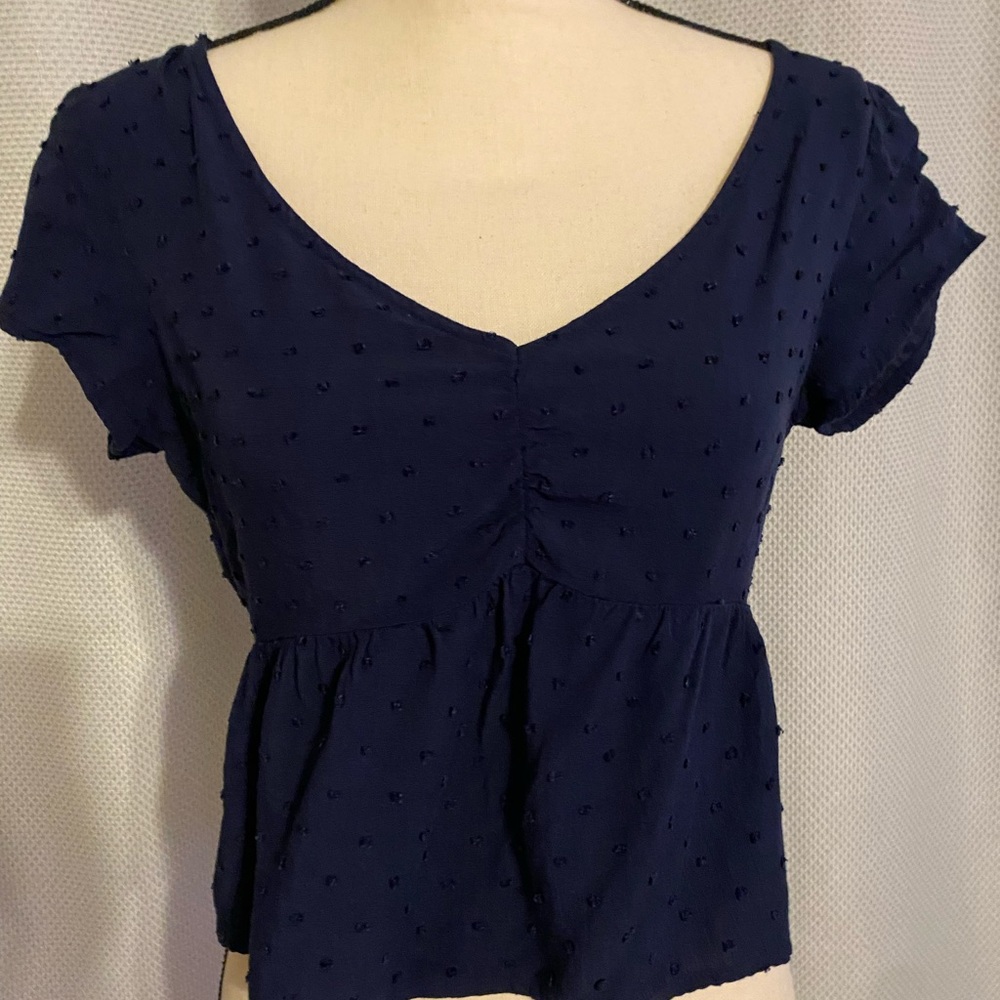 CROPPED HOLLISTER T SHIRT